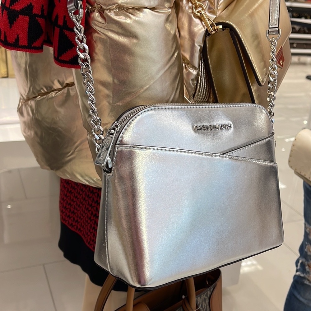 MICHAEL KORS Jet Set Medium Logo Dome Satchel
Silver XCROSS XBODY - Picture 6 of 16